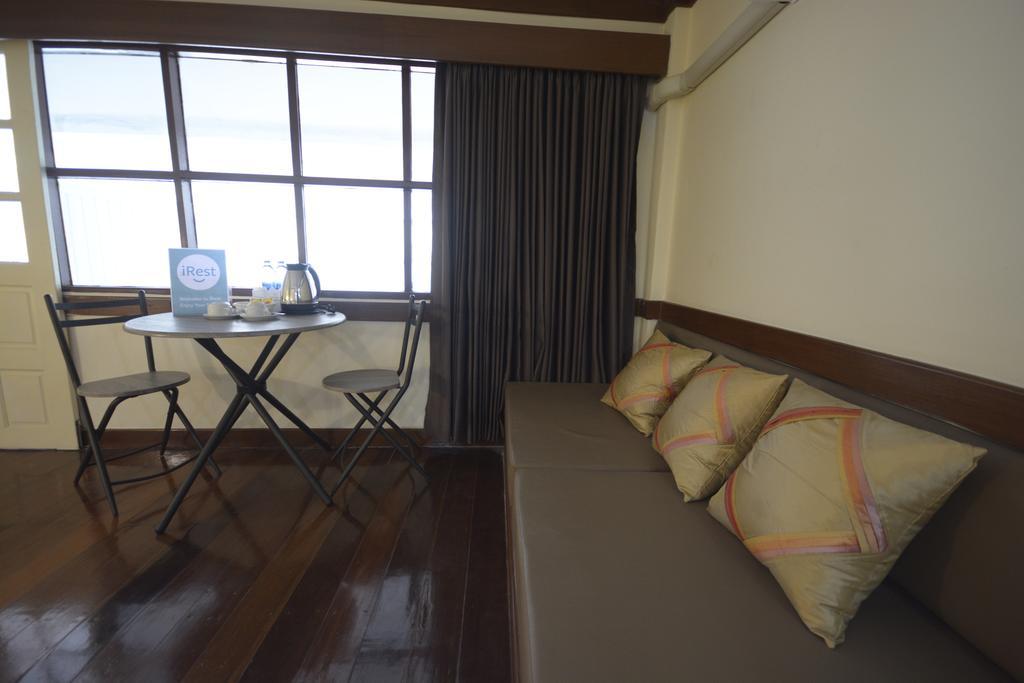 Albergue Irest Ao Nang Seafront Exterior foto