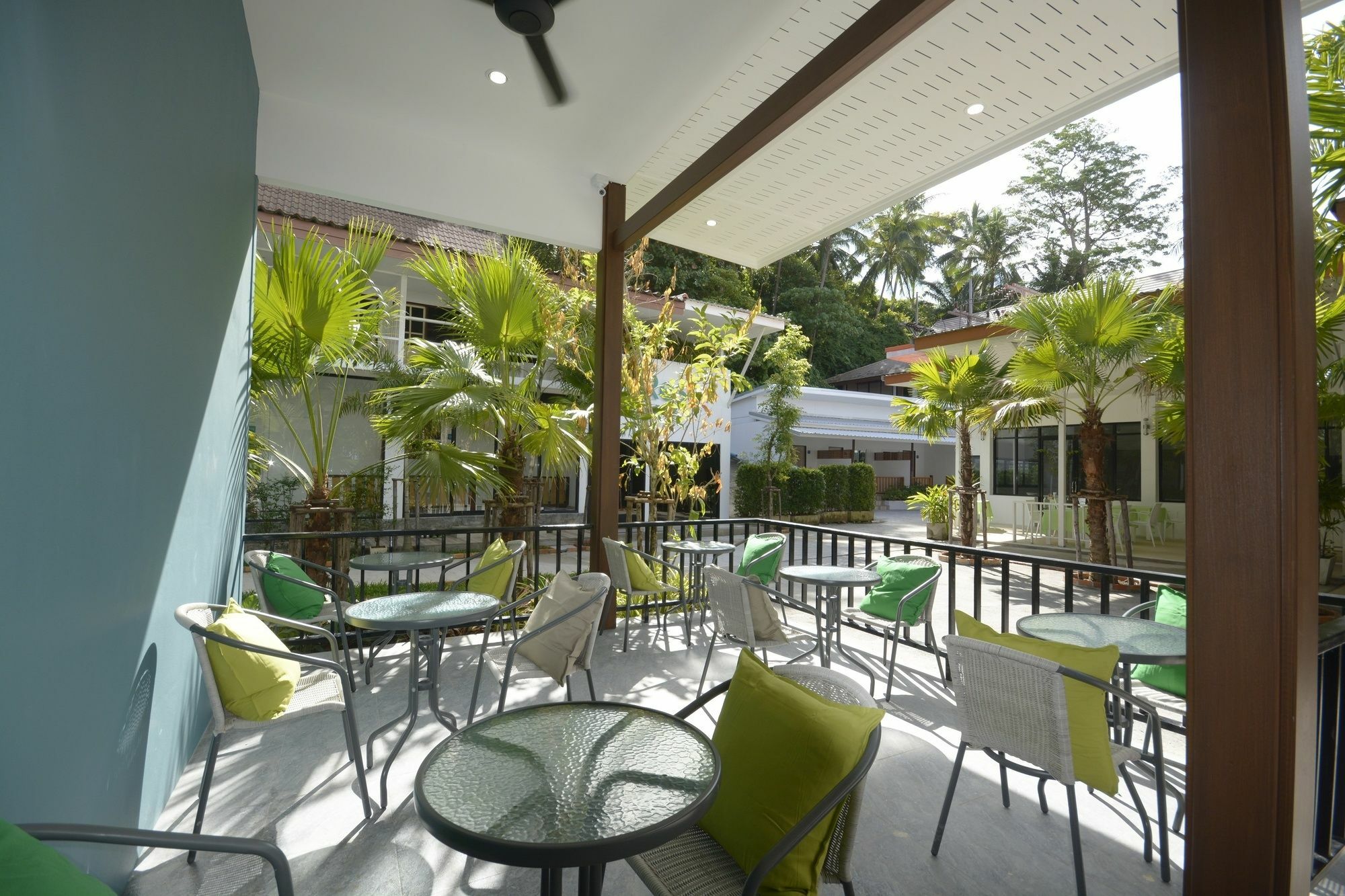 Albergue Irest Ao Nang Seafront Exterior foto
